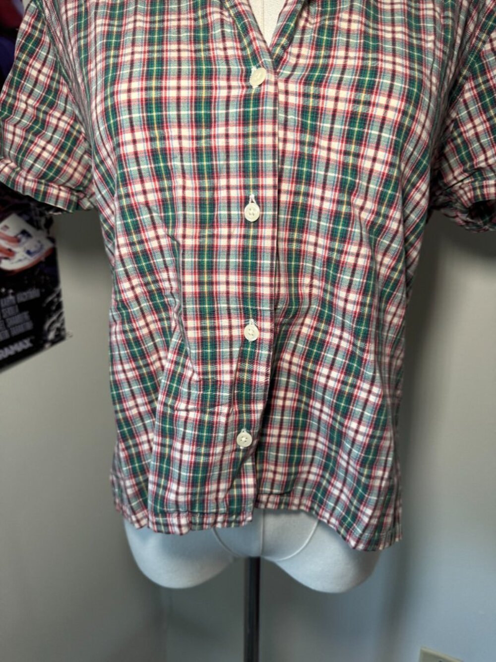 Abercrombie Y2K Green, Red, and Cream Plaid Short Sleeve Baby Button Up Blouse - Picture 11 of 13